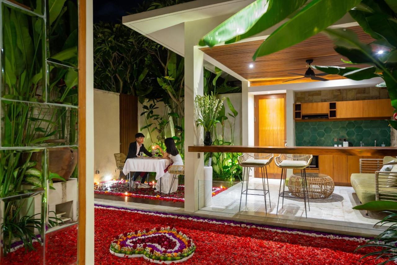 Bali Vilaasee Seminyak Buitenkant foto